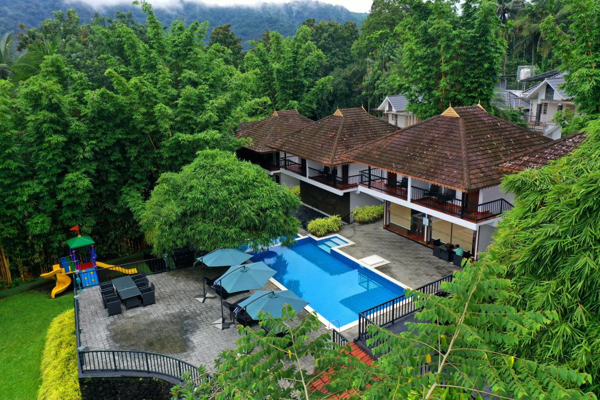 Athirapally Green Trees Athirappilly Buitenkant foto