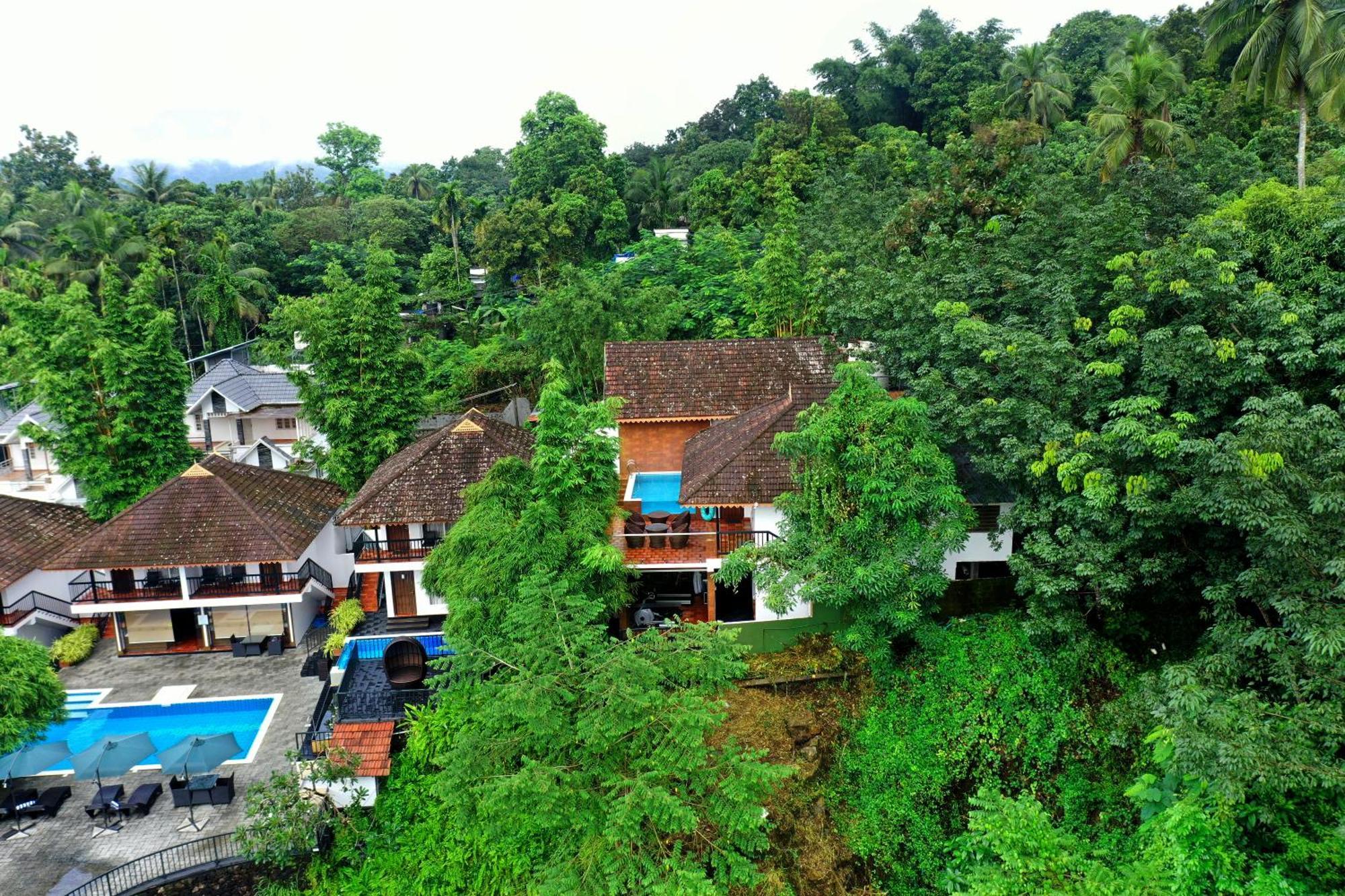 Athirapally Green Trees Athirappilly Buitenkant foto